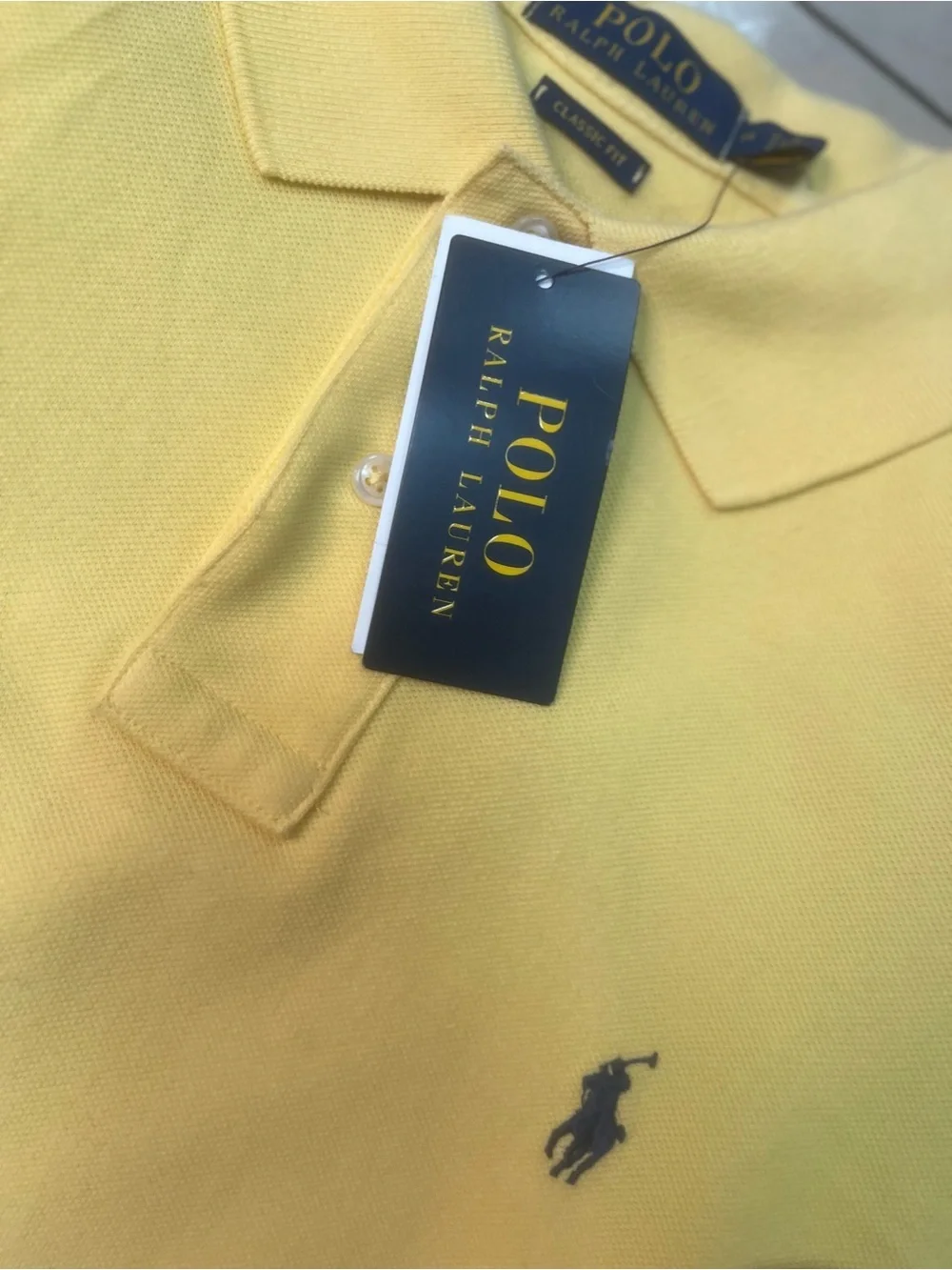 Sz med Ralph Lauren Yellow Polo Shirt with Navy Logo Tag